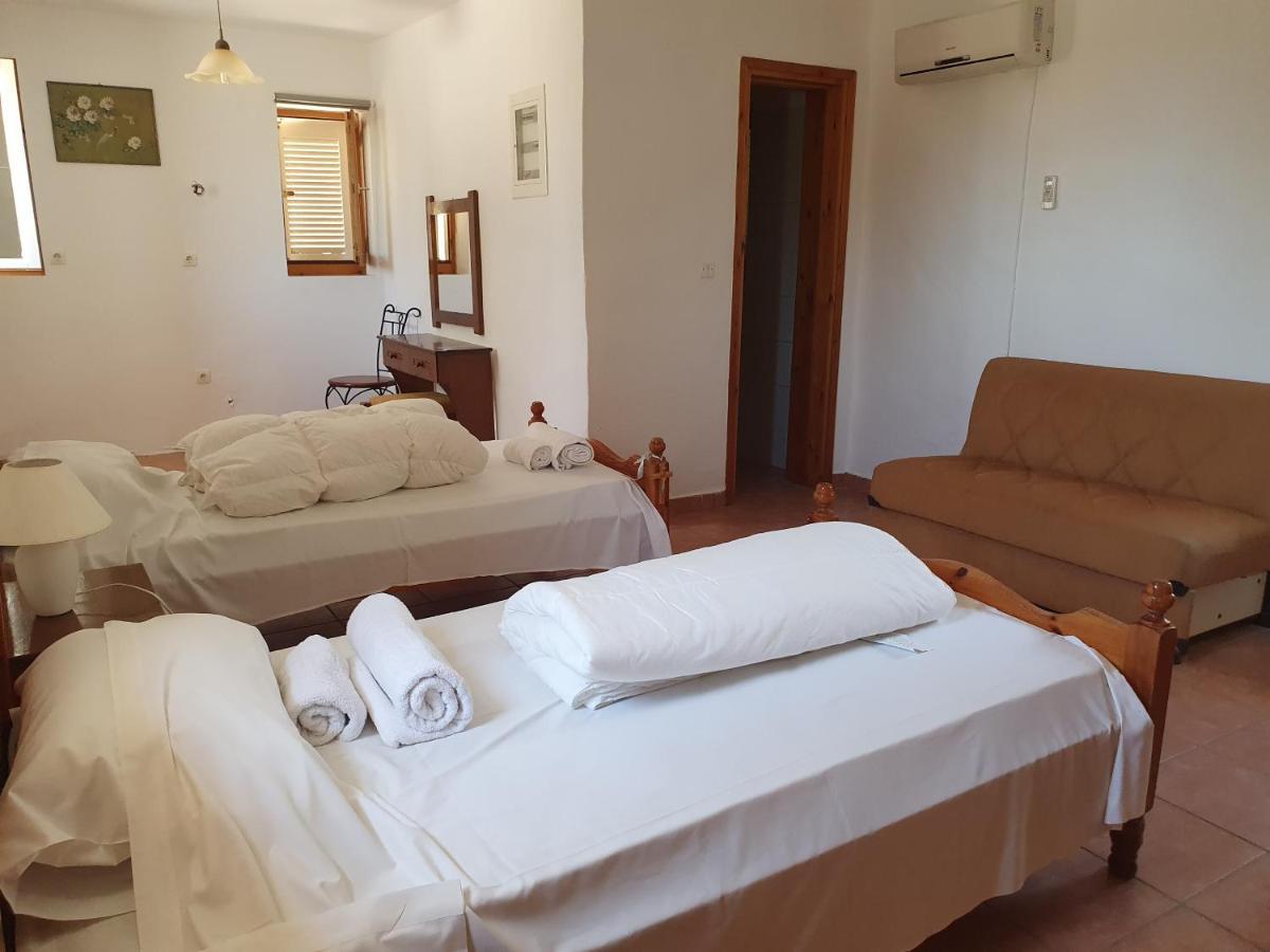 Stoupa Mani Tower Apartment Ngoại thất bức ảnh