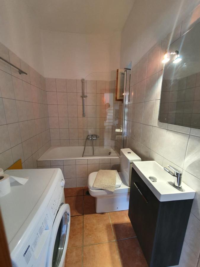 Stoupa Mani Tower Apartment Ngoại thất bức ảnh